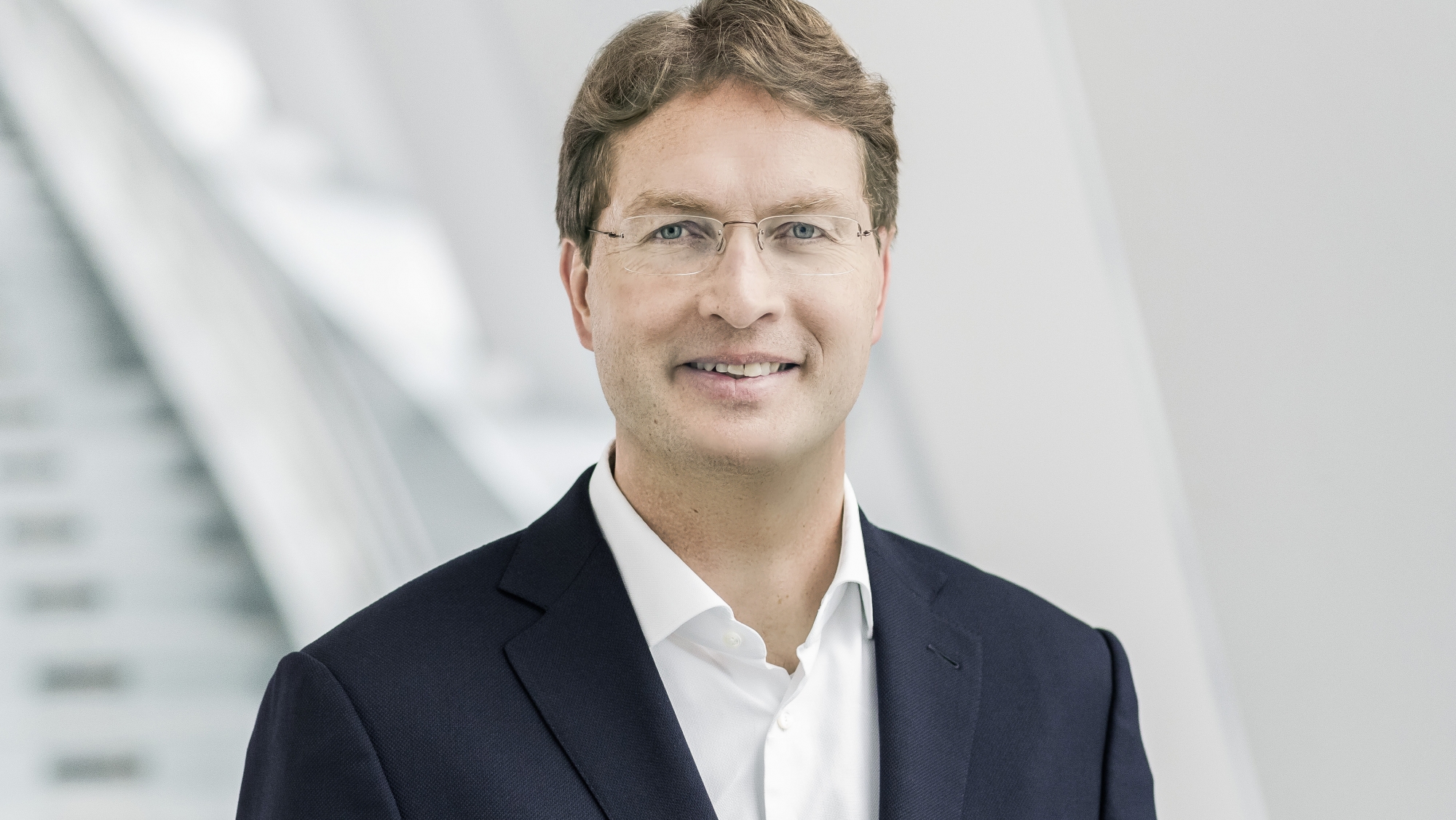 El CEO de Mercedes-Benz alerta: "Prohibir los motores de combustión podría provocar un 'efecto La Habana' en Europa"