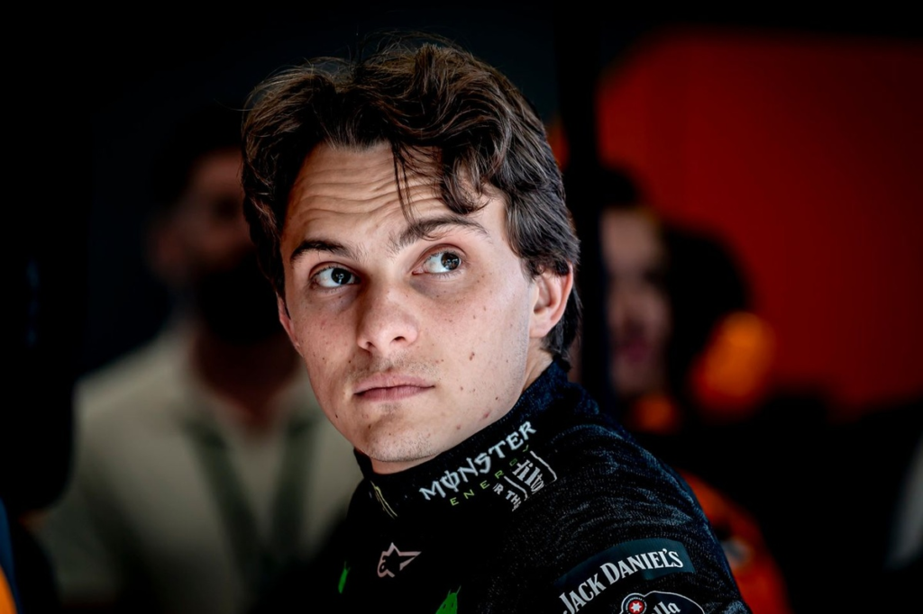 Por qué Piastri está harto de responder preguntas sobre la suspensión de su McLaren #F1 #FVDigital