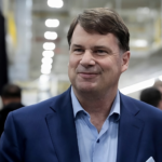 El CEO de Ford advierte sobre el peligro de la inteligencia artificial: "destruirá millones de empleos"