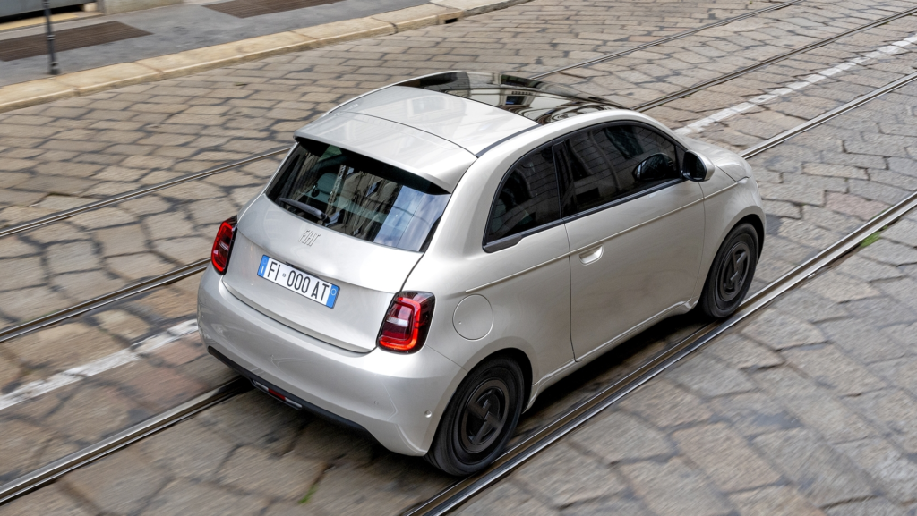 FIAT plantará cara a los coches chinos (y al Renault Twingo) con un 500 eléctrico barato "para todos"