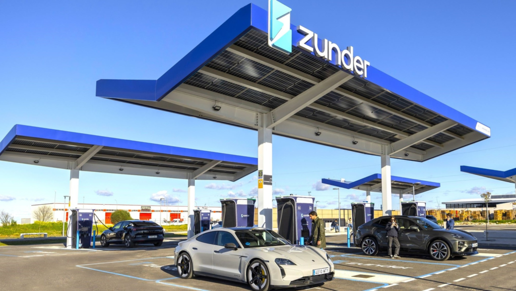 1.200 puntos de carga rápida en su app: Repsol y Zunder firman un importante acuerdo en España