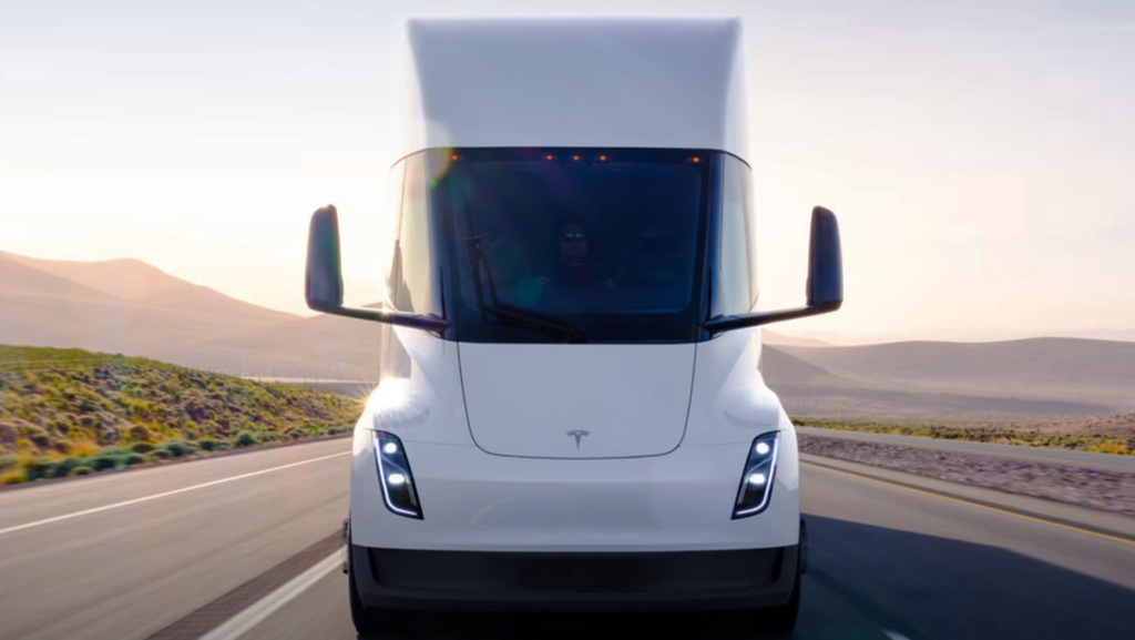 El camión de Tesla y Elon Musk sigue haciendo méritos frente los vehículos diésel, pero tiene dos problemas importantes