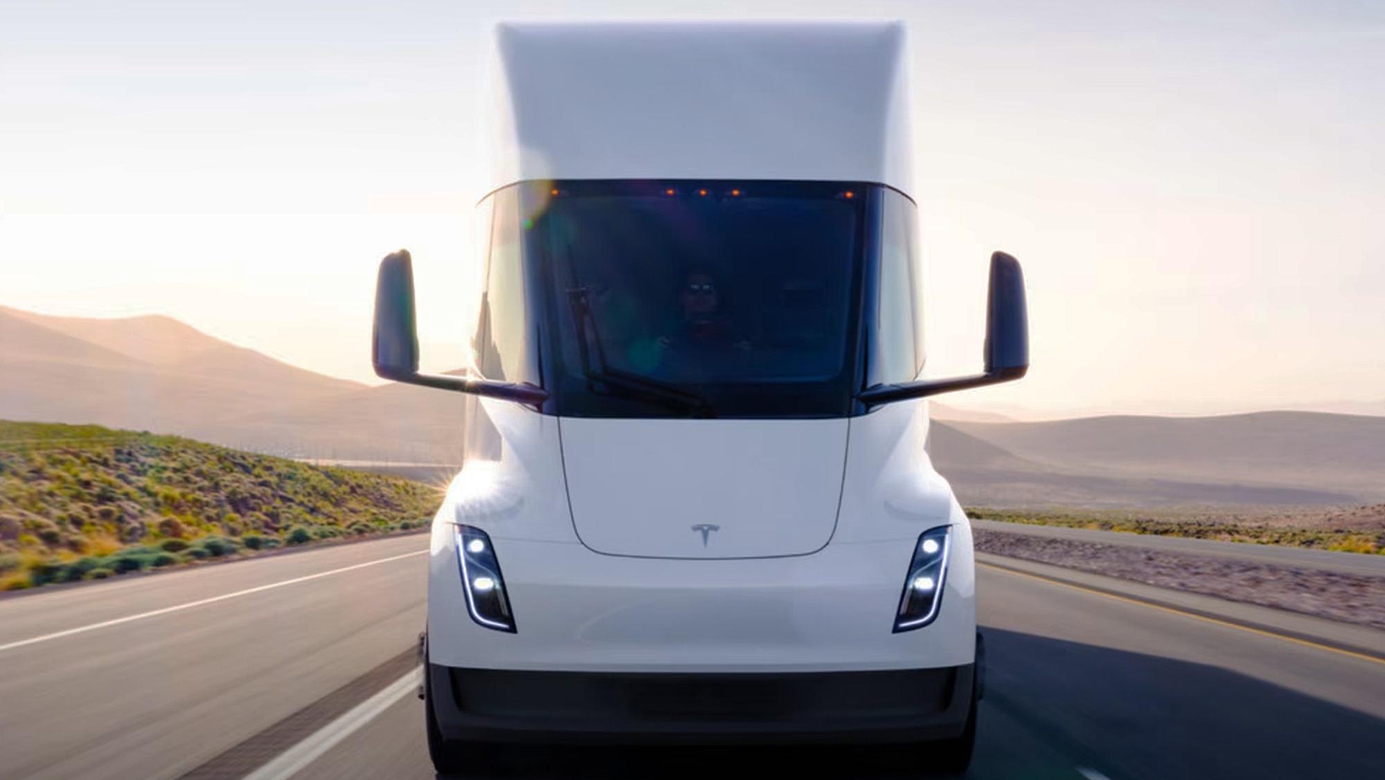 El camión de Tesla y Elon Musk sigue haciendo méritos frente los vehículos diésel, pero tiene dos problemas importantes