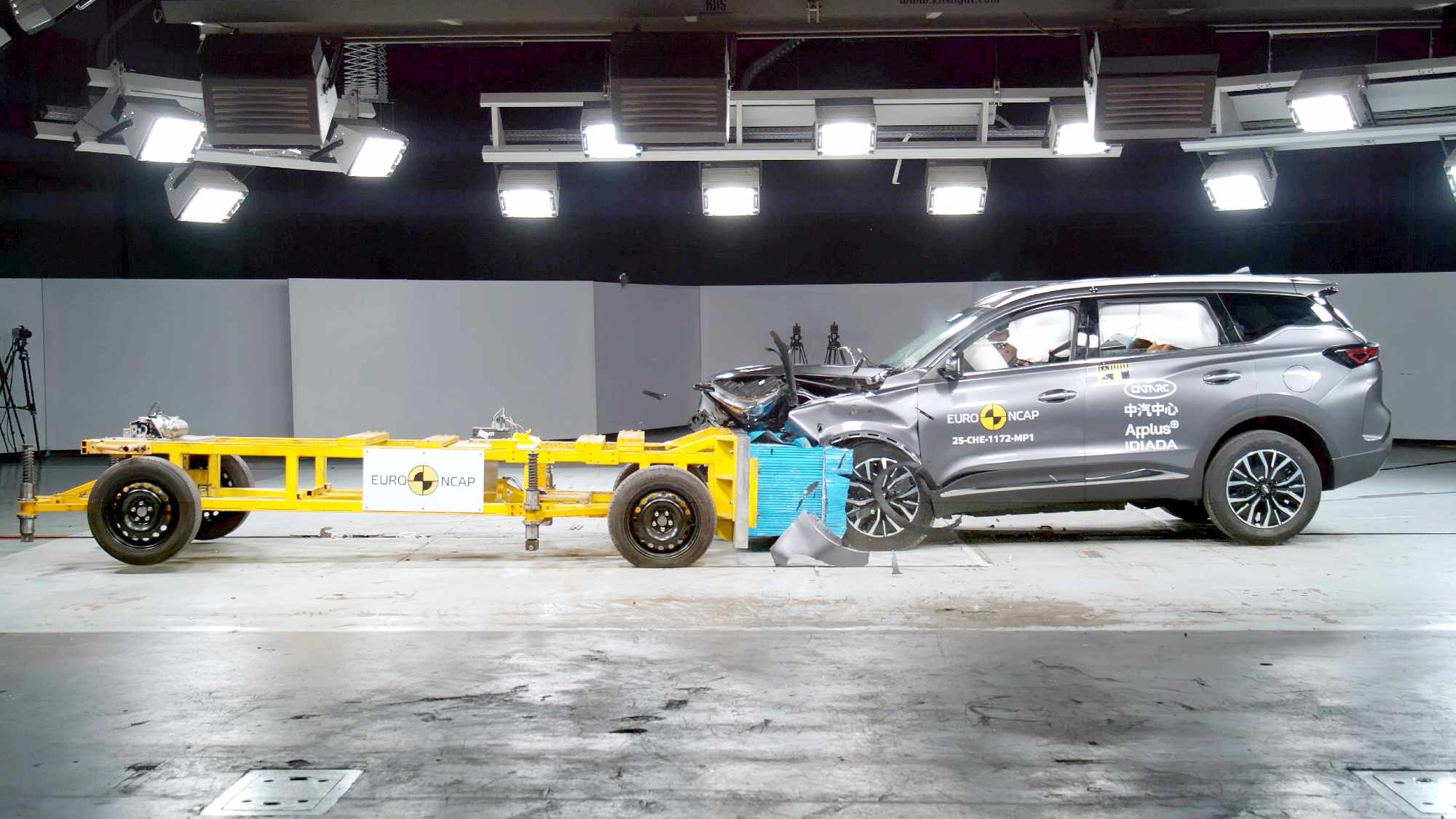 Se quedan cortos: dos coches chinos y dos coches eléctricos no alcanzan la puntuación máxima en Euro NCAP, pero un americano mejora