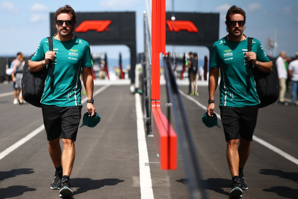 Alonso vuelve a pista en la FP2 de Hungría pese a su lesión en la espalda #F1 #FVDigital