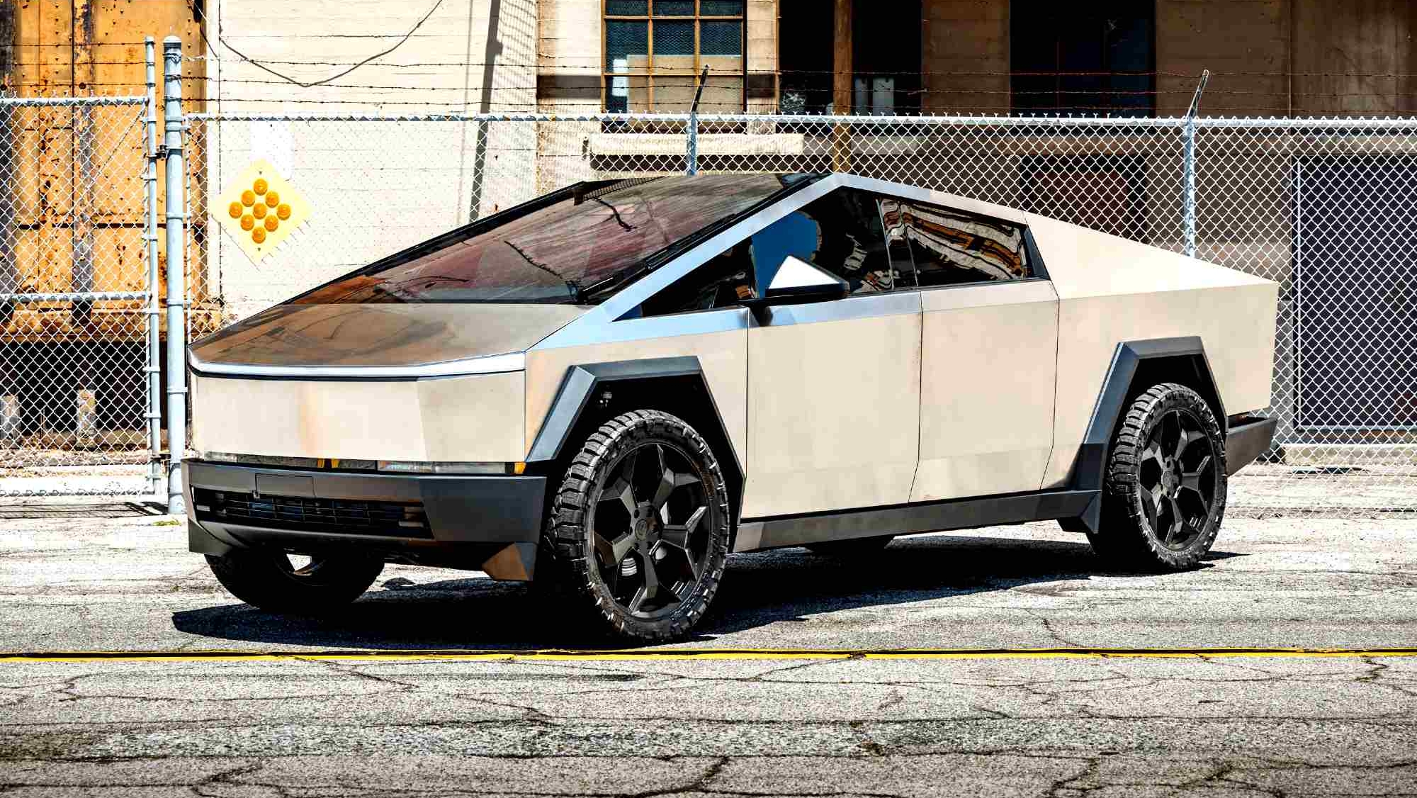 El Tesla Cybertruck por fin ha encontrado compradores, pero lo quieren para lanzarle misiles