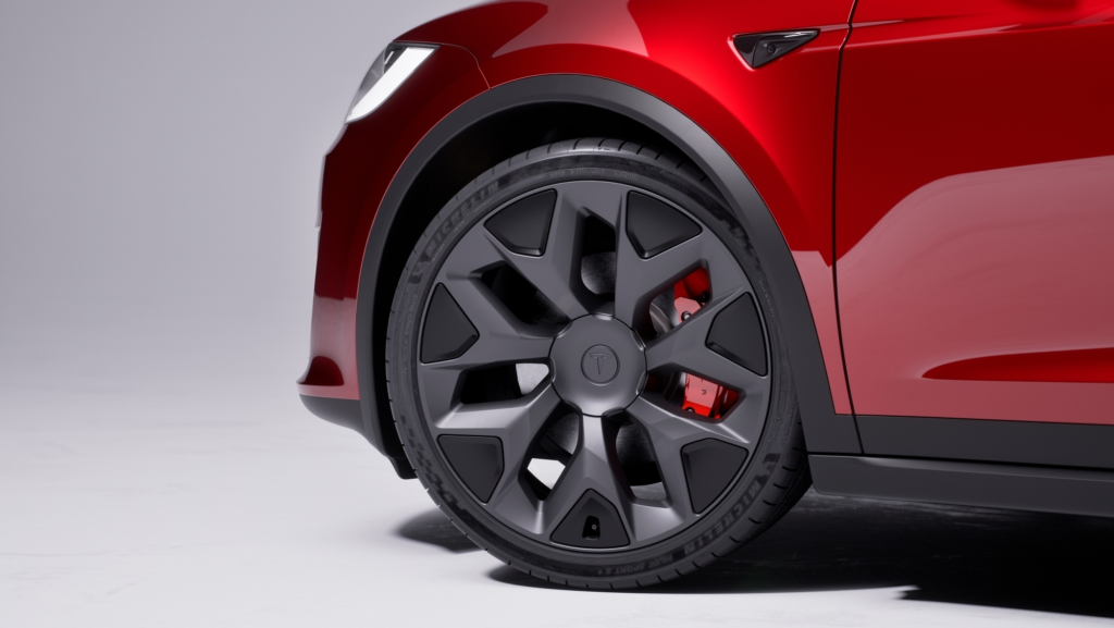 Tesla 'se carga' dos de sus cuatro coches en Europa sin dar explicaciones y todo el mundo se pregunta por qué