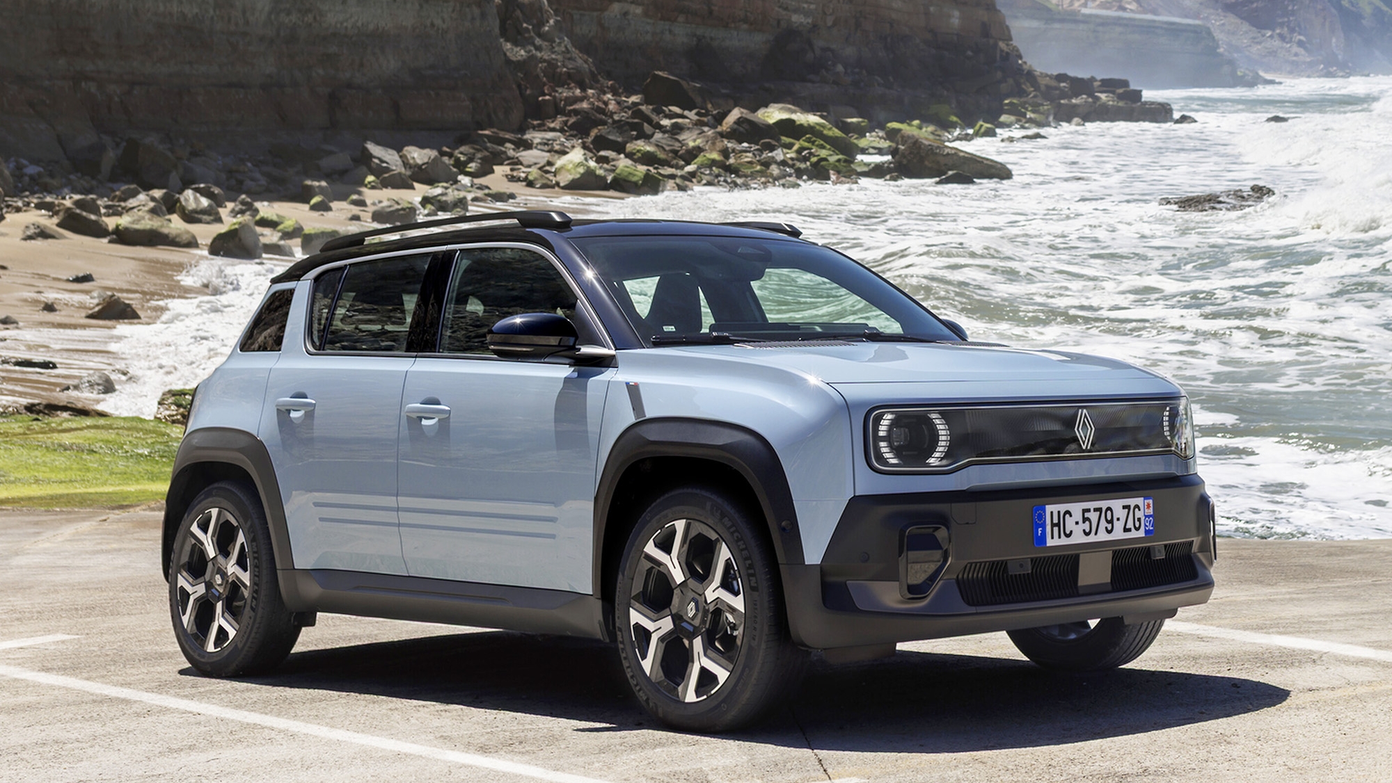 Inspirado en un icono clásico, este SUV eléctrico tiene 409 km de autonomía y es realmente práctico