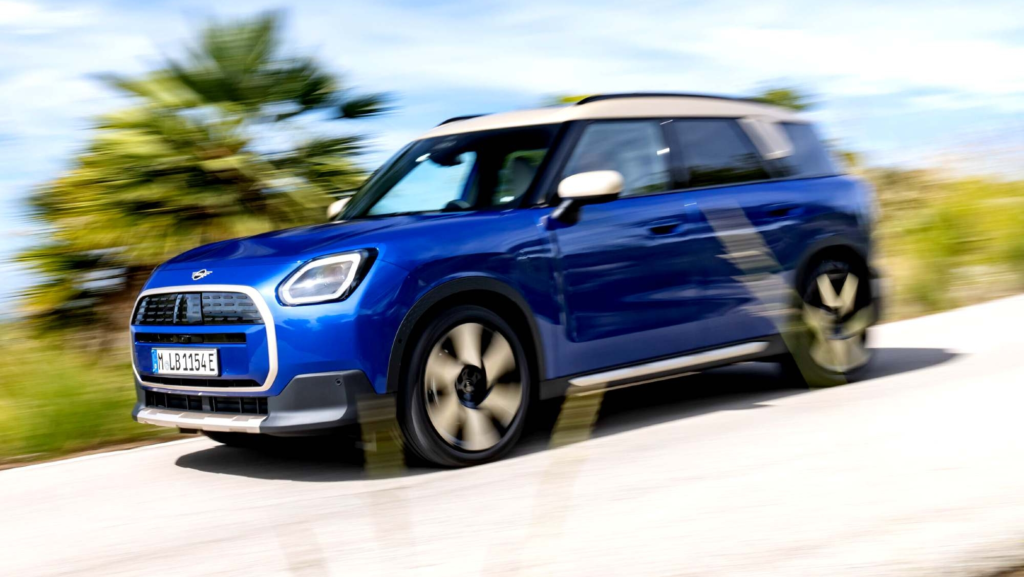Con hasta 1.450 litros, este SUV compacto eléctrico premium es una opción familiar a tener en cuenta