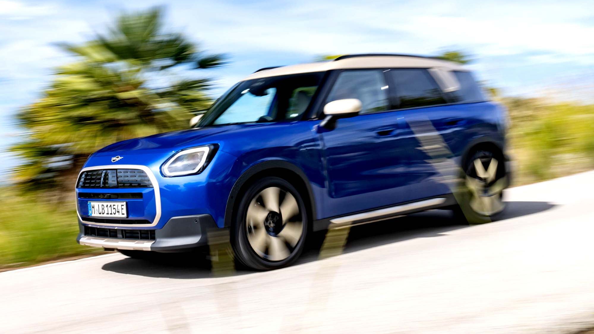 Con hasta 1.450 litros, este SUV compacto eléctrico premium es una opción familiar a tener en cuenta