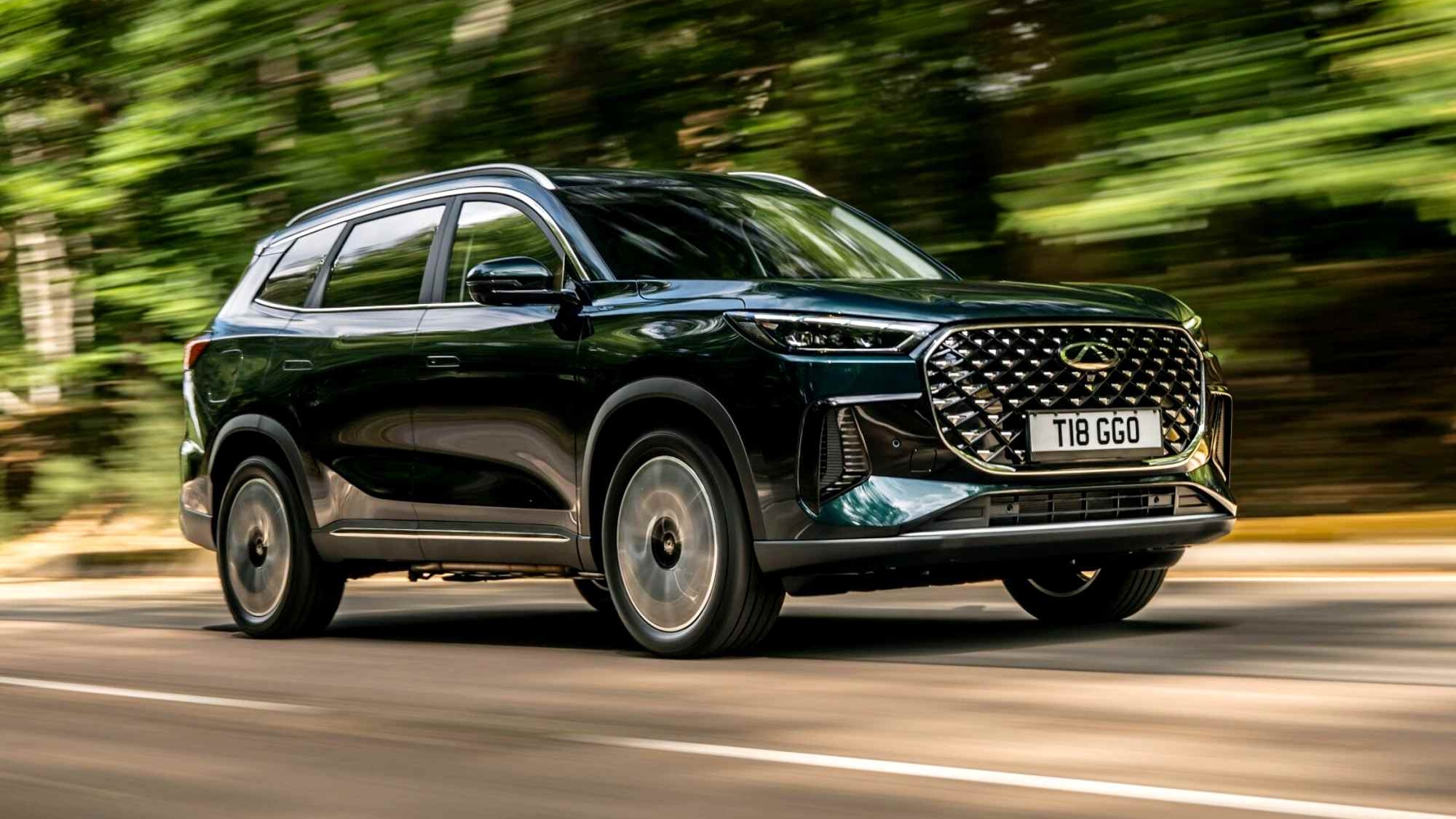 El primo chino del Ebro s800 llega a Europa con más de 300 CV y con 90 km de autonomía eléctrica