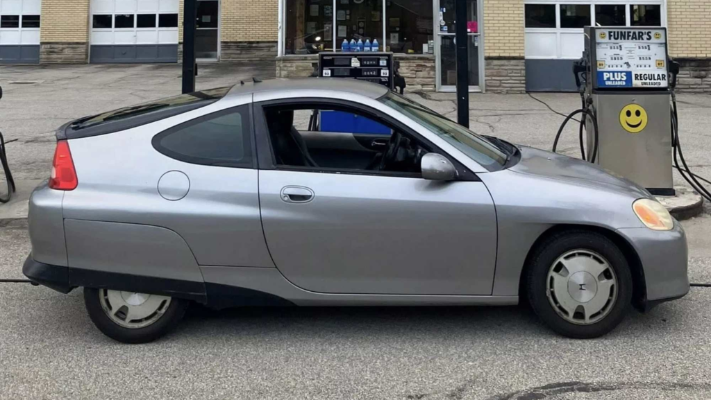 Una conductora está a punto de alcanzar 1,6 millones de kilómetros recorridos con el primer coche híbrido de la historia de Honda