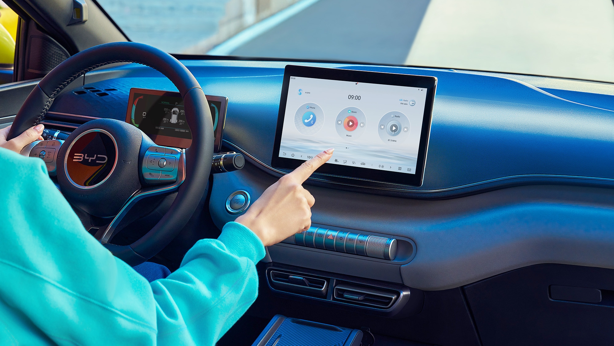 BYD no tenía suficiente construyendo buenos coches eléctricos y baterías. Ahora también hace pantallas