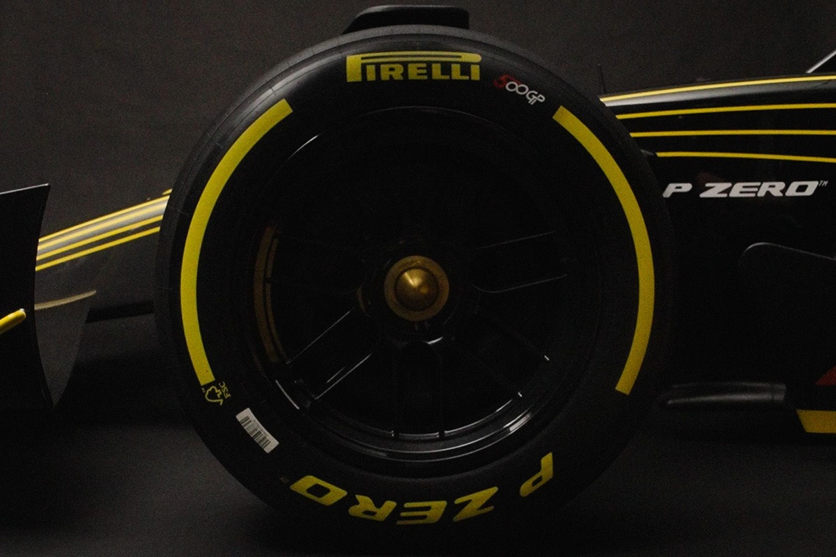 Logo especial y neumáticos más blandos #F1 #FVDigital