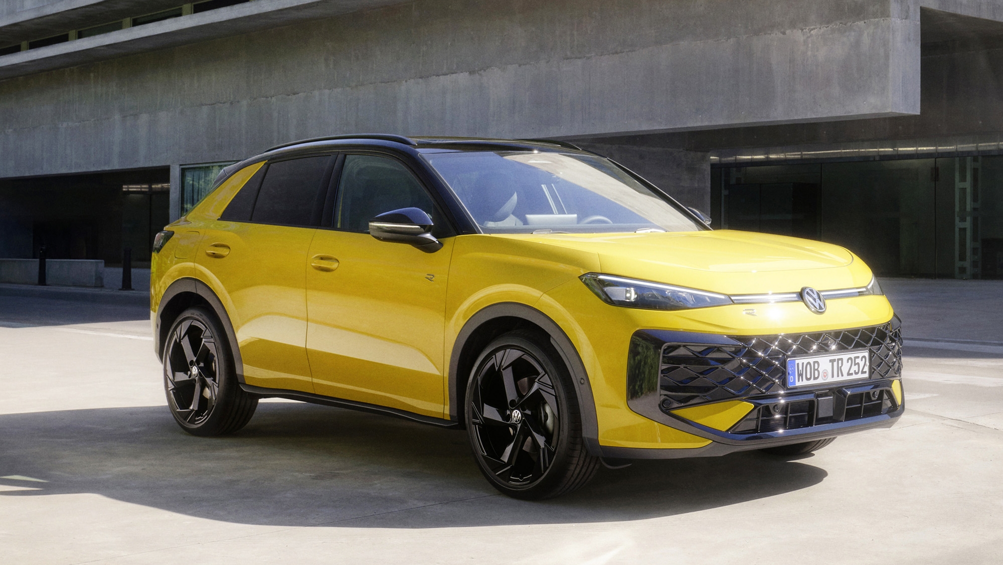 El nuevo Volkswagen T-Roc pone en jaque a lo mejor de Toyota: su nuevo motor híbrido será la clave del éxito