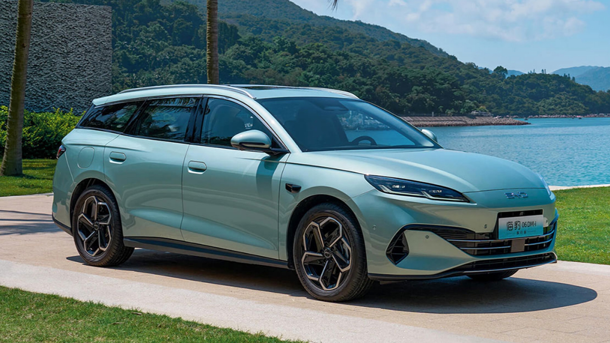 Con 1.505 km de autonomía, este es el primer BYD con carrocería familiar que va a pisar Europa