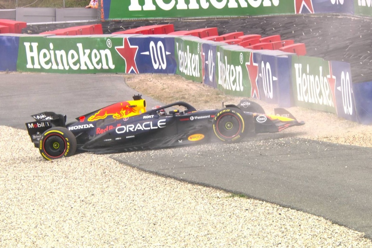 Verstappen acaba en la grava… ¡con la FP1 ya acabada en Zandvoort! #F1 #FVDigital