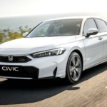 El Honda Civic se actualiza sin tocar su reconocido sistema híbrido de 184 CV, pero con un renovado diseño y más tecnología