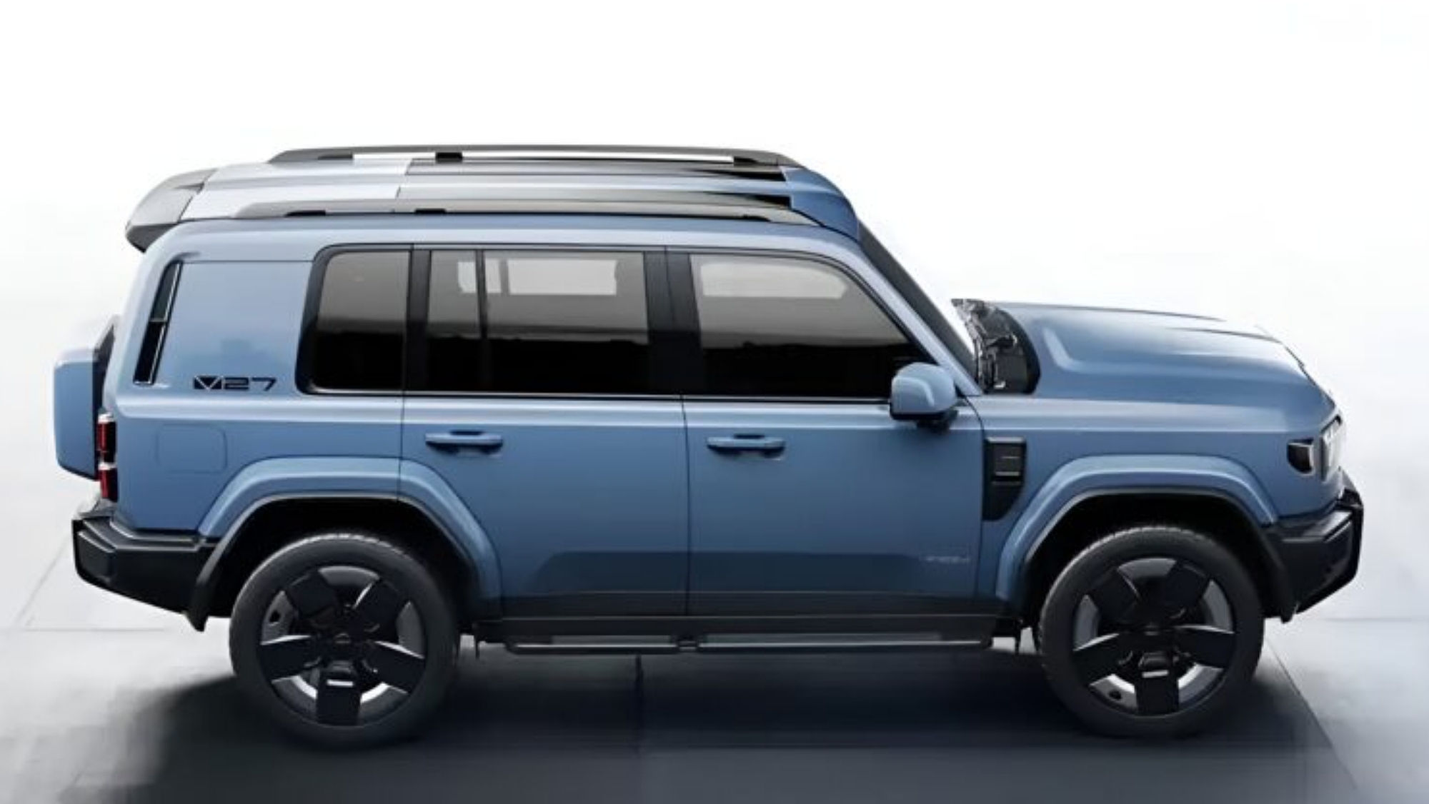 La marca china que ha resucitado EBRO presenta el Defender híbrido que Land Rover no quiere fabricar