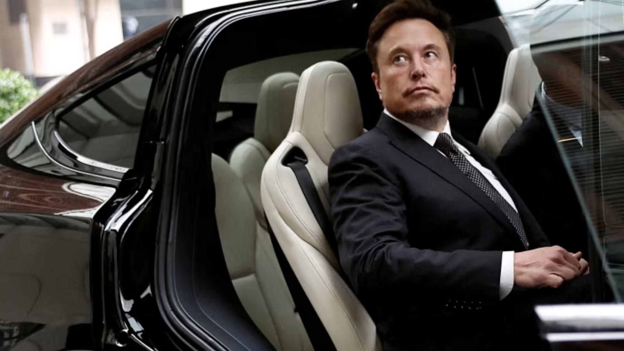 A pesar de hundir las ventas, Tesla paga a Elon Musk 29.000.000.000 $ "para incentivarlo"