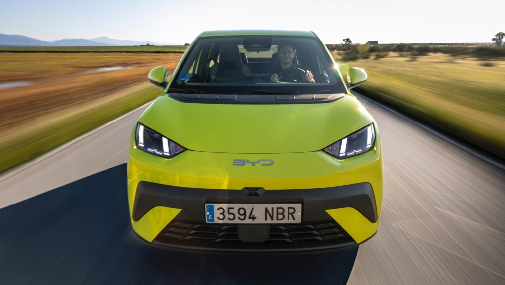 Los coches eléctricos siguen creciendo en España, pero sorprende la cantidad de ellos que son chinos