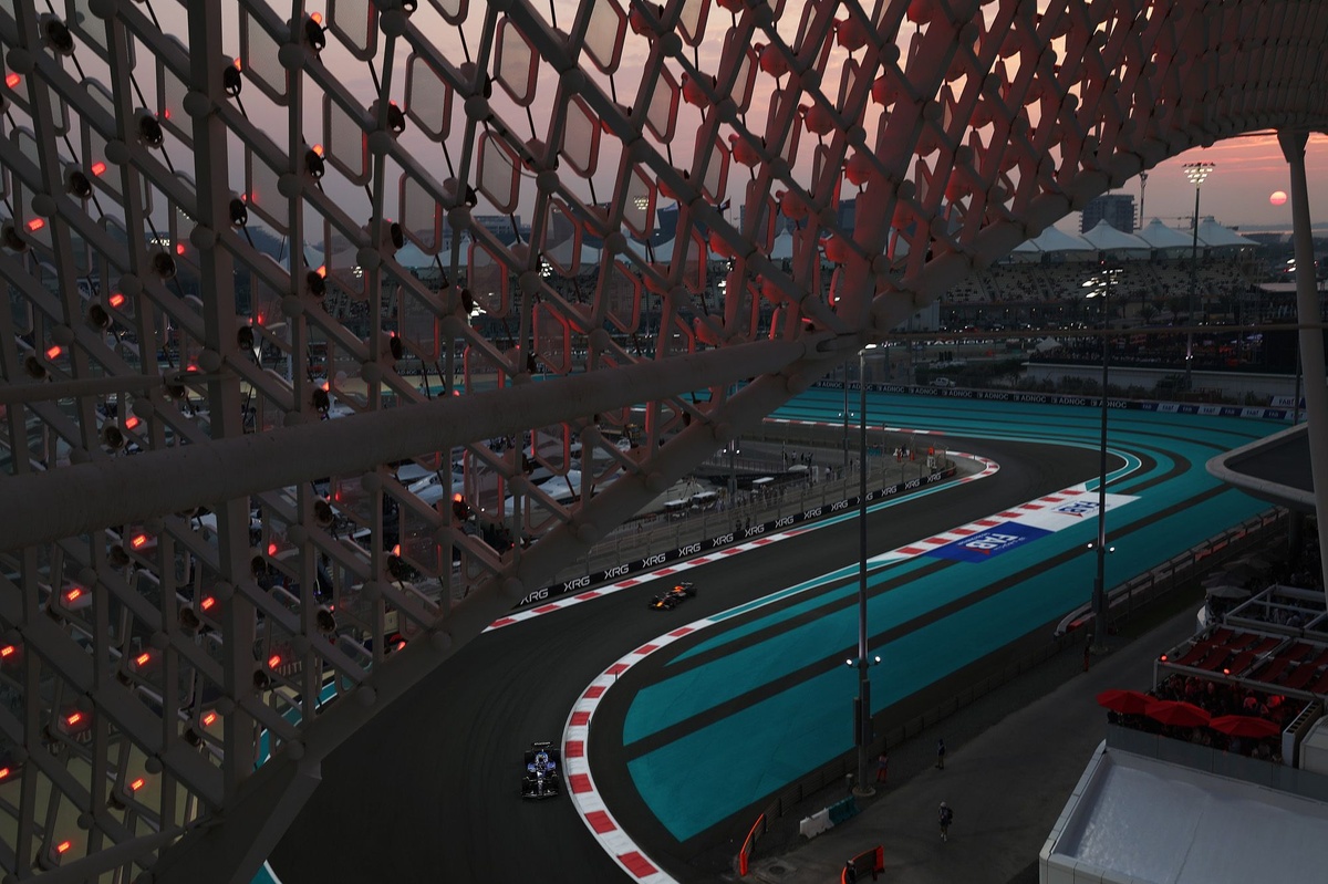 A qué hora es la carrera de F1 en Abu Dhabi 2025: ¡se decide el título! #F1 #FVDigital