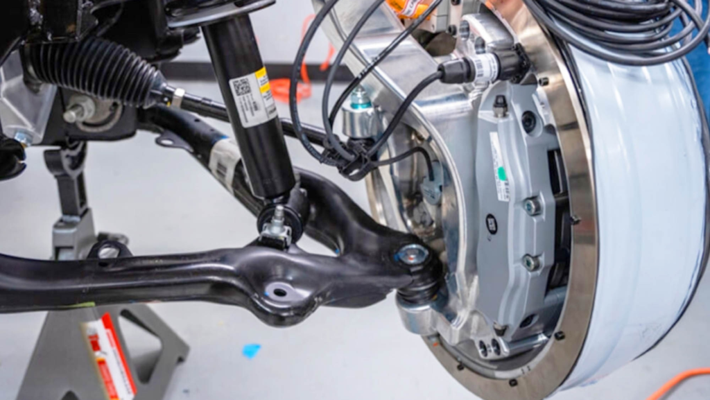 Dongfeng lanza la primera berlina de producción masiva con motores en las ruedas