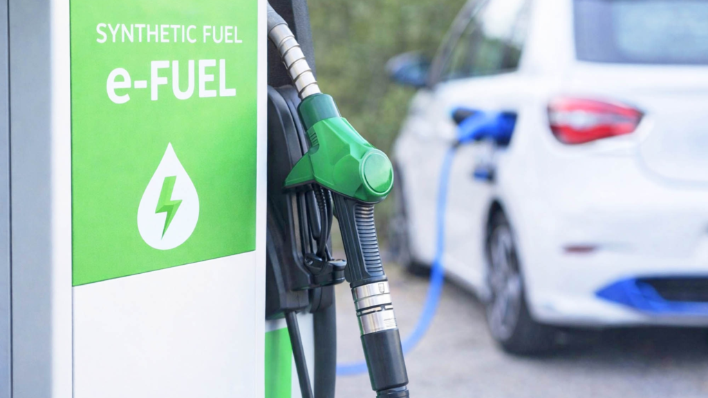 Europa abre la puerta a los combustibles sintéticos más allá de 2035