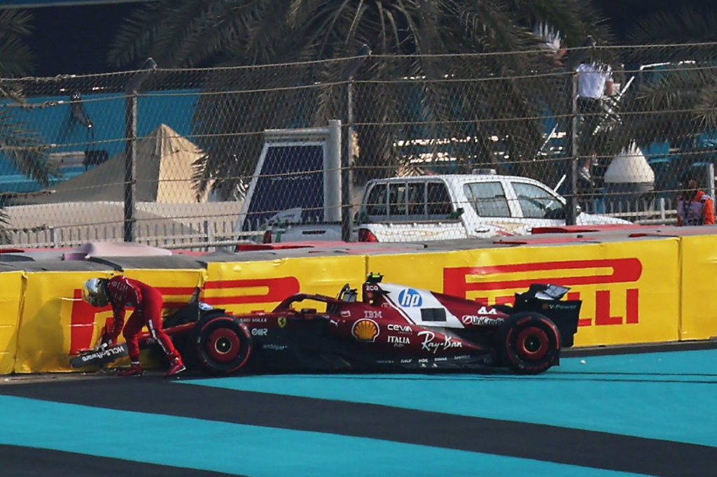 Hamilton, abatido, explica su accidente y su nueva eliminación en Q1 en Abu Dhabi #F1 #FVDigital
