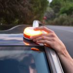 Facua denuncia a Amazon, AliExpress y Leroy Merlin por vender balizas V16 sin informar de su caducidad