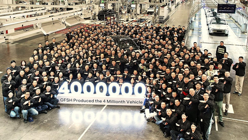 Tesla alcanza 4 millones de vehículos producidos, pero su ritmo se ralentiza frente al auge de BYD