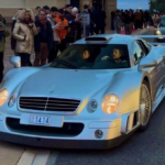 Fernando Alonso causa sensación en Mónaco con un exclusivo Mercedes CLK GTR