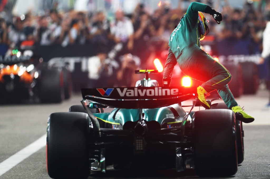 Aston Martin y Alonso transforman un fin de semana difícil en un sexto puesto inesperado en Abu Dhabi