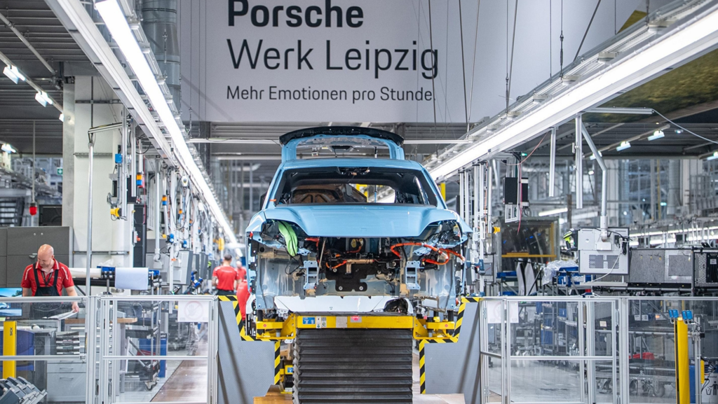 Porsche desarrolla nuevo SUV híbrido tras caída en ventas del Macan eléctrico