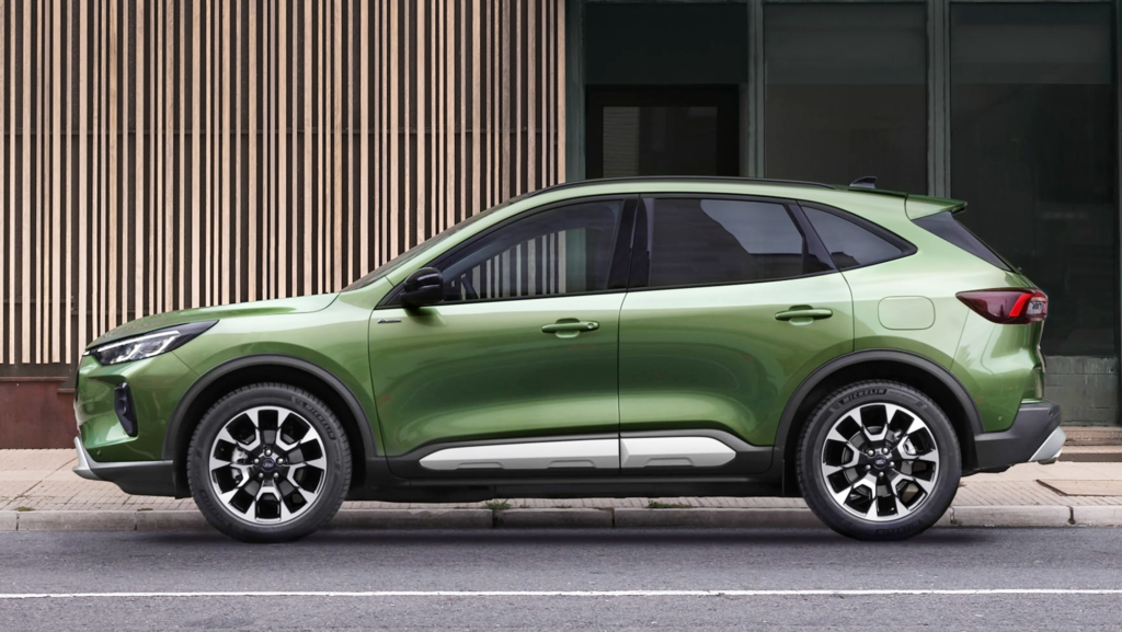 Ford Kuga PHEV fabricado en Valencia ofrece descuento de más de 11.000 euros frente a rivales chinos