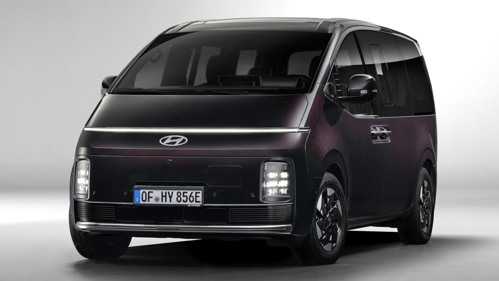 Hyundai presenta el Staria eléctrico con 400 km de autonomía y capacidad para 9 pasajeros
