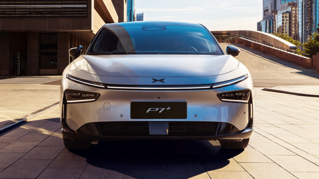 XPeng lanza berlina P7+ con 1.550 km de autonomía desde 23.000 euros, pero no llegará a Europa