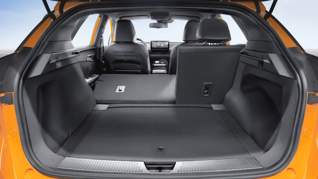 MG4 reduce su precio hasta 21.980 euros con descuentos y financiación