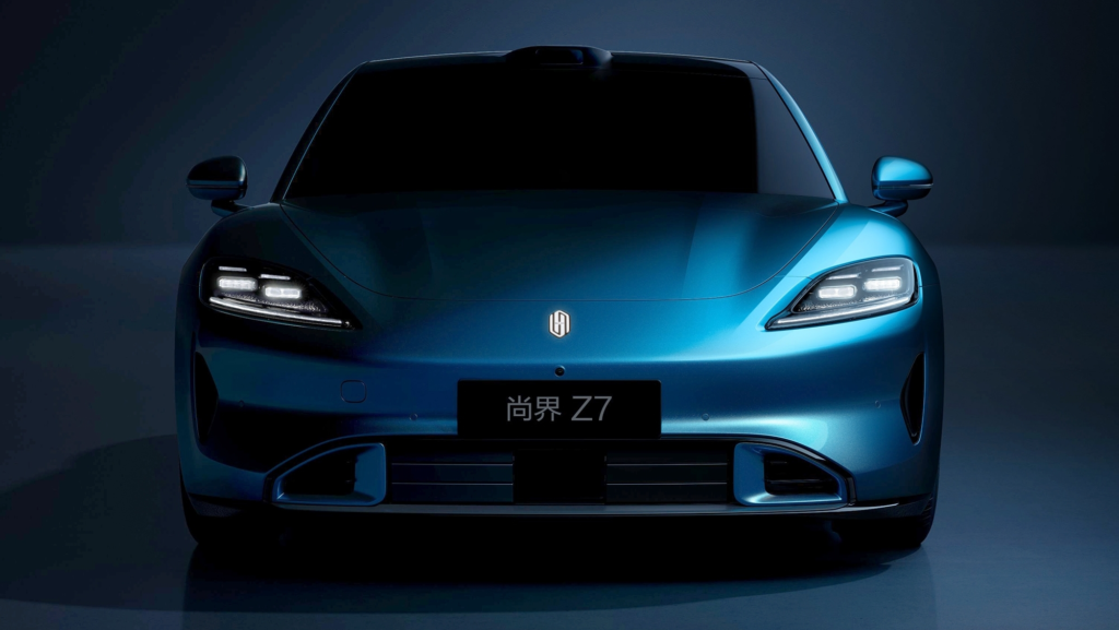 SAIC presenta el Z7, una berlina coupé eléctrica inspirada en el Porsche Taycan con precio competitivo