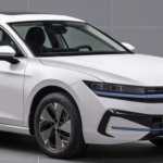 Volkswagen presenta en China el Passat que no llega a Europa: sedán híbrido de 321 CV por 20.000 euros