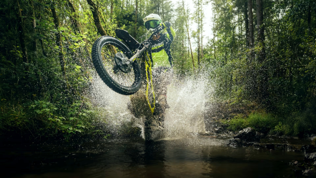 Con estas motos eléctricas la marca inglesa más famosa entra en un sector poco conocido para ella