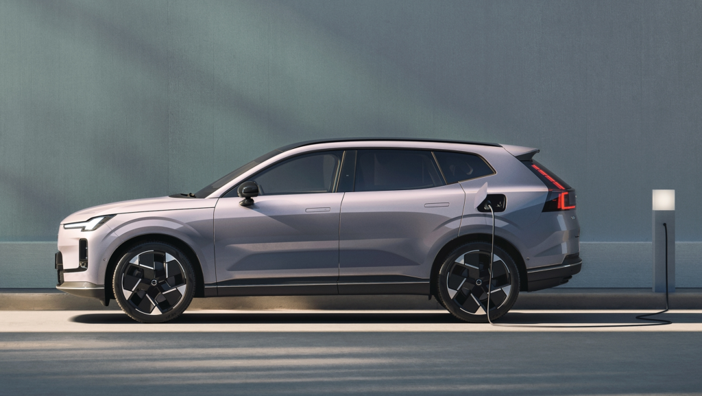 Volvo vende más coches eléctricos que nunca. En 2025 crecieron un 2% las matriculaciones: "Es un resultado positivo"