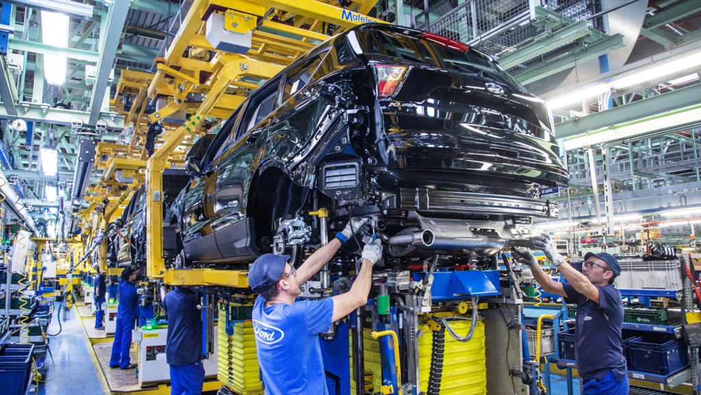 Ford toma una decisión crucial: el SUV híbrido más importante de su gama se fabricará en Valencia
