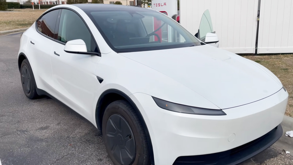 Tesla tendrá muchos problemas, pero esta prueba real confirma que la autonomía del Tesla Model Y más barato no lo es