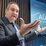 El plan de ayudas del gobierno iba a dejar fuera los coches eléctricos chinos. Finalmente no será así