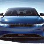 42.500 € menos: los 1.205 km de autonomía del 'mejor coche eléctrico del mundo' no evitan su desplome en apenas un año