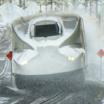 Para que su tren de alta velocidad logre mantener los 320 km/h en las peores condiciones climáticas, Japón recurre a este curioso 'truco'