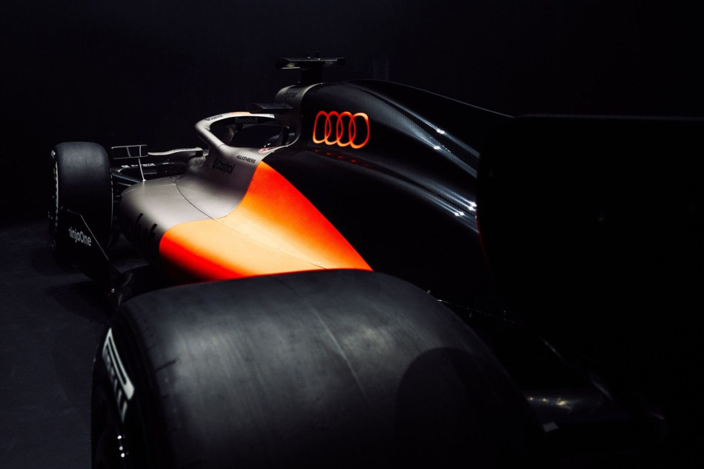 Audi prueba en pista su monoplaza 2026 de Fórmula 1 y revela sonido de los nuevos motores