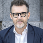 Un directivo de Kia habla claro: "Los escépticos suelen ser quienes nunca se han subido a un coche eléctrico"