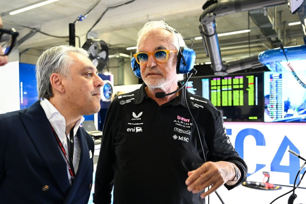 Briatore condicionó su llegada a Alpine a la adopción de motores Mercedes en 2026
